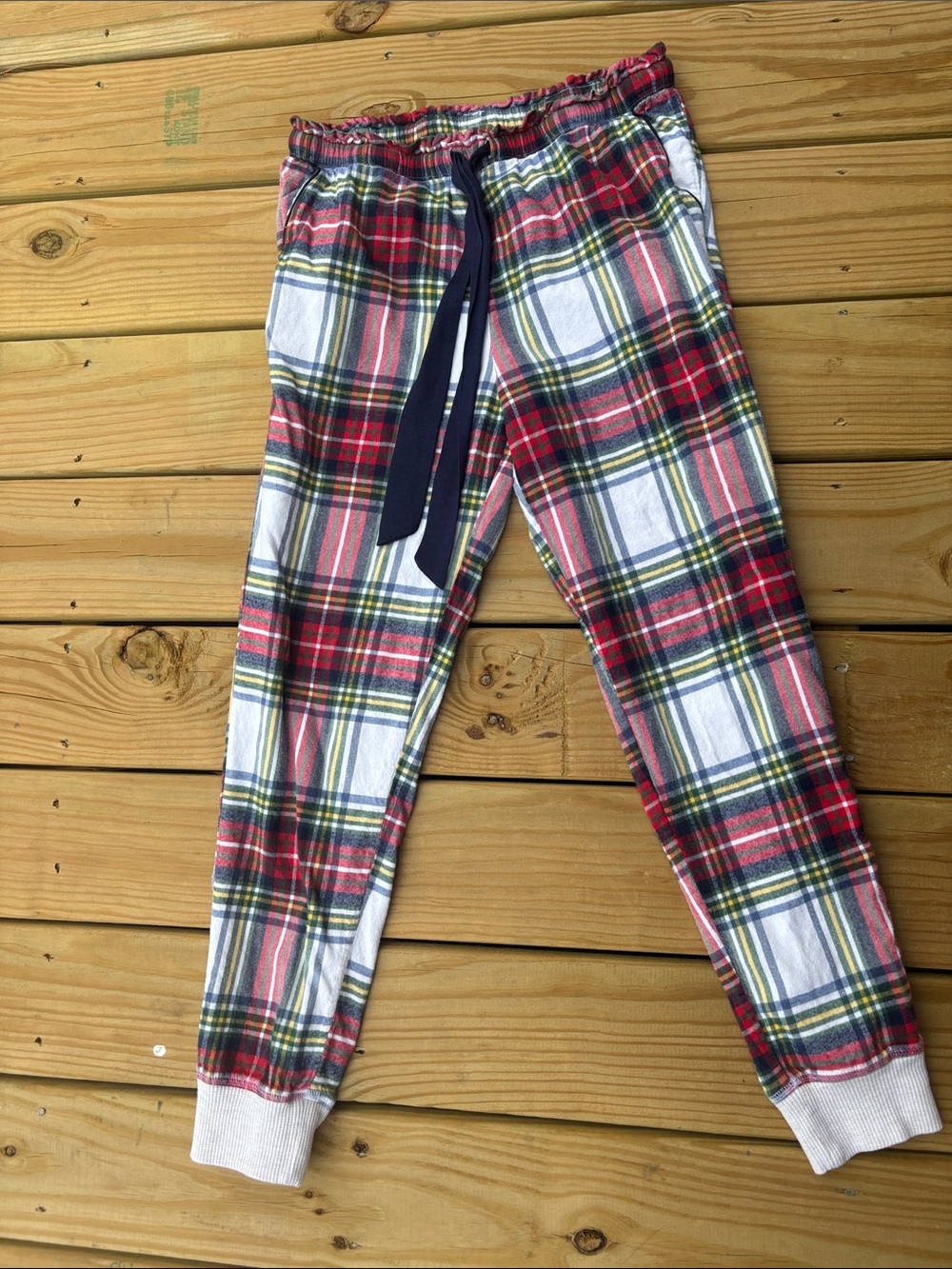aerie womens Red Plaid Jogger pajama bottoms with Navy Drawstring size medium